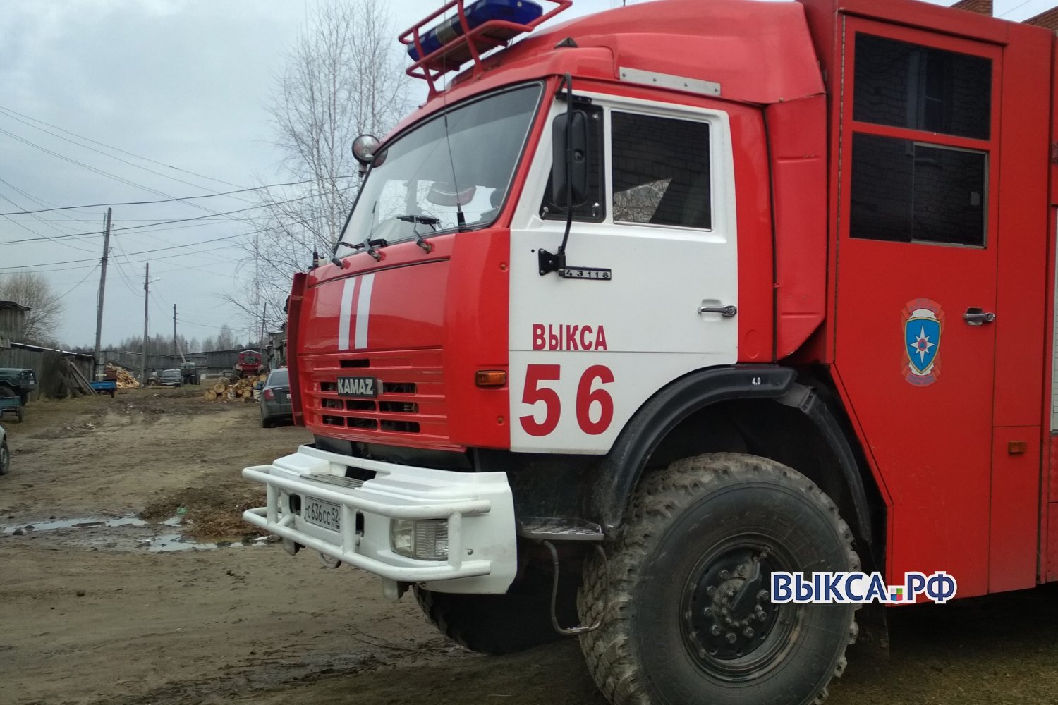 Пожарные тушили крышу дома на улице Академика Королёва